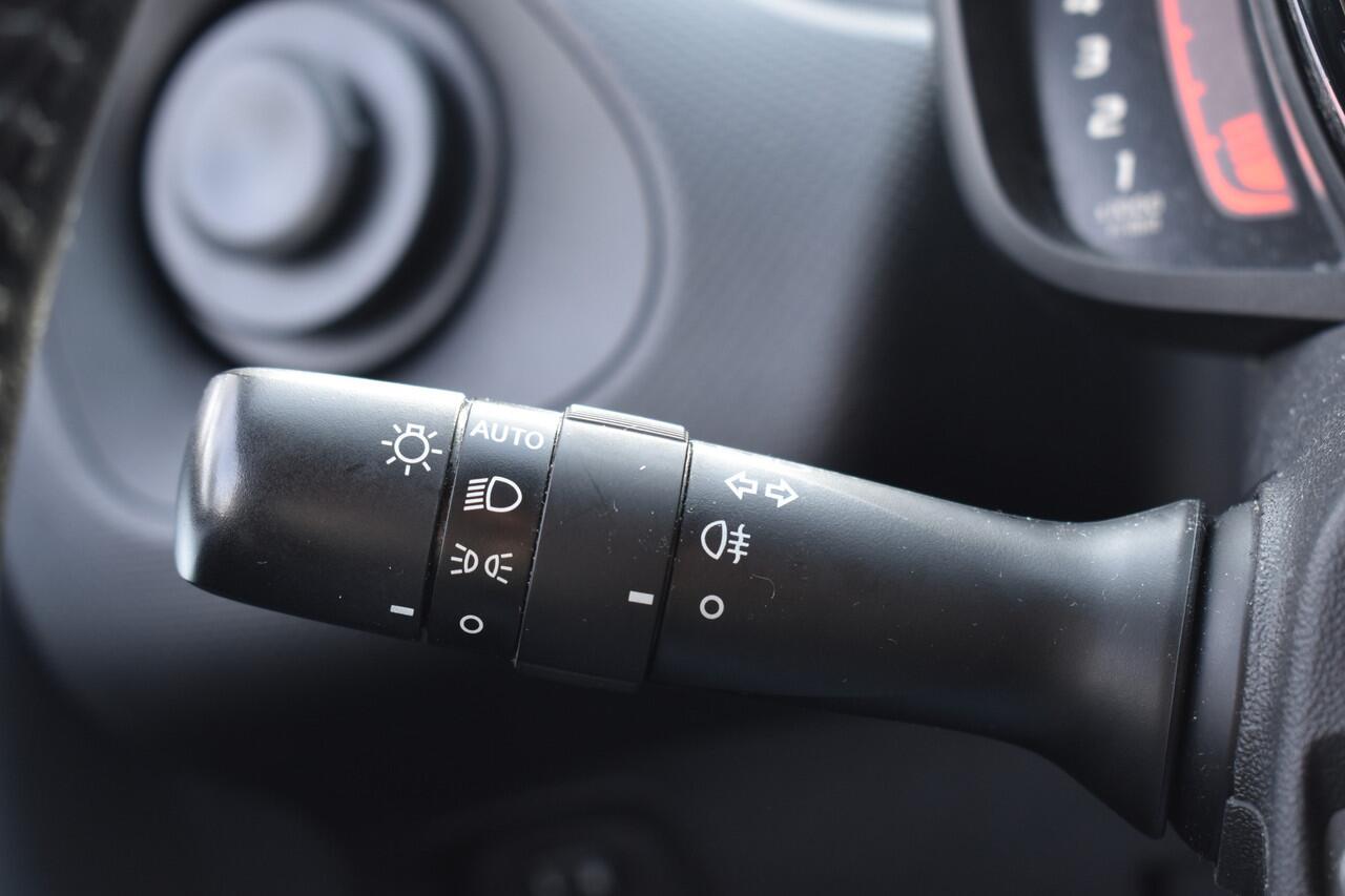 Citroen C1 1.0 VTi Shine | 1e Eigenaar | Navigatie | Automatische airco | Camera | 12 mnd BOVAG garantie Whatsapp 06-53188999