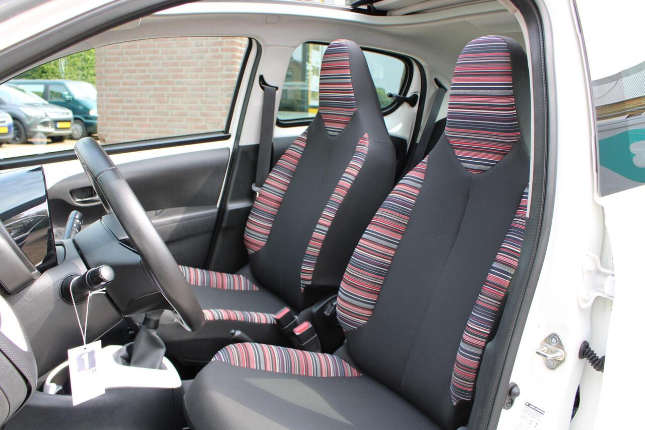 Citroen C1 Airscape Shine Airco, CC, Carplay, NAVI, Elektr. schuif/kantel dak, Parkeersens. A, Leder, 15" LMV