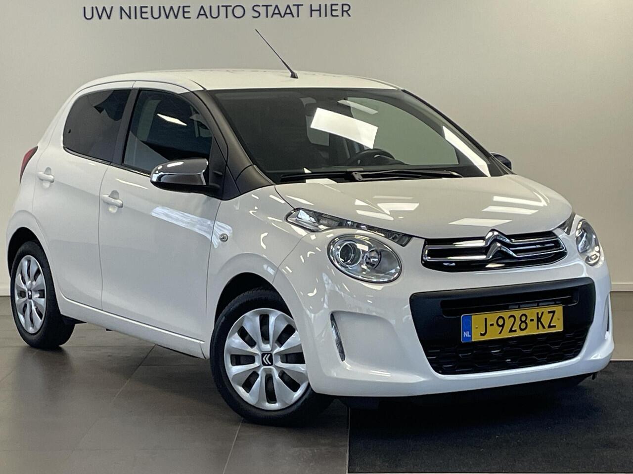Citroen C1 5-deurs Feel 1.0 e-VTi 72pk | APPLE CARPLAY / ANDROID AUTO | CAMERA | EXTRA GETINT RAMEN | LEDER STUUR | ISOFIX |