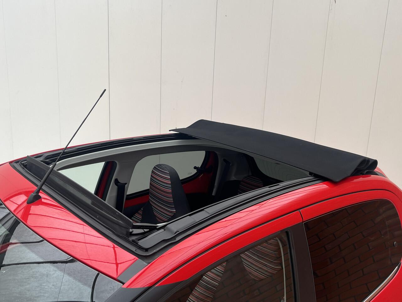 Citroen C1 VTi 73 Airscape Shine | Camera achter | Climate control | Carplay/Android Auto |