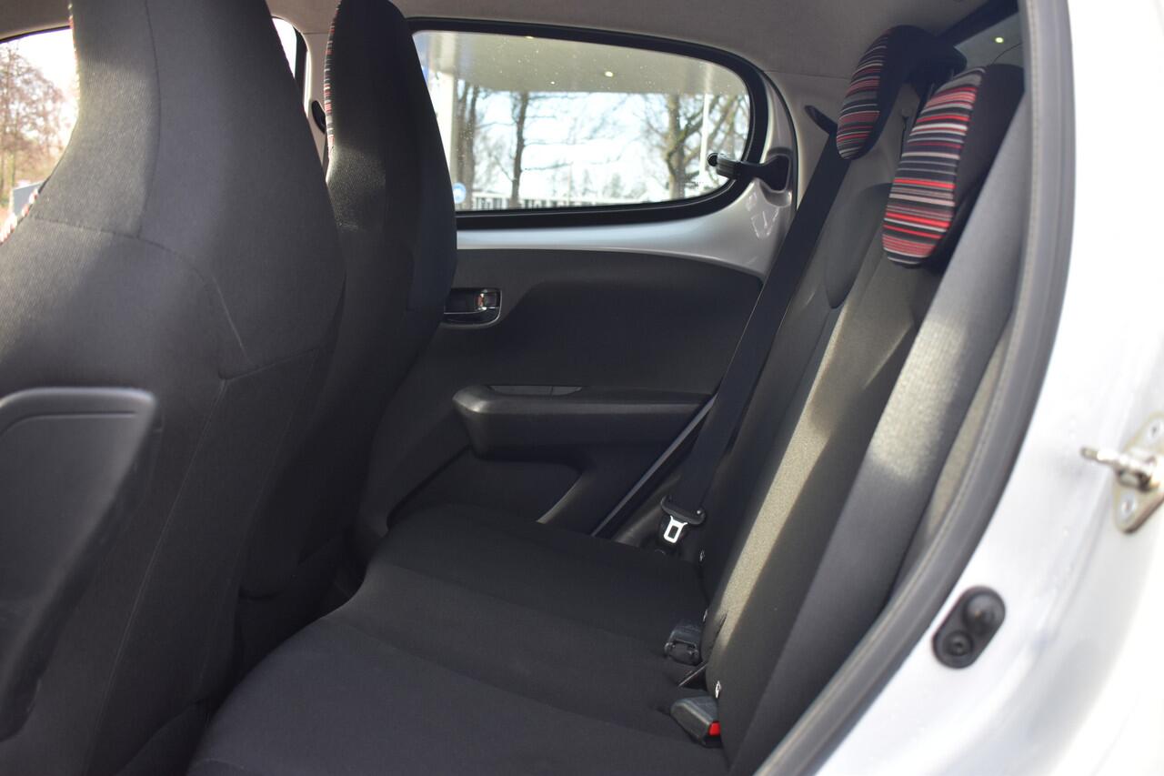 Citroen C1 1.0 VTi Shine | 1e Eigenaar | Navigatie | Automatische airco | Camera | 12 mnd BOVAG garantie Whatsapp 06-53188999