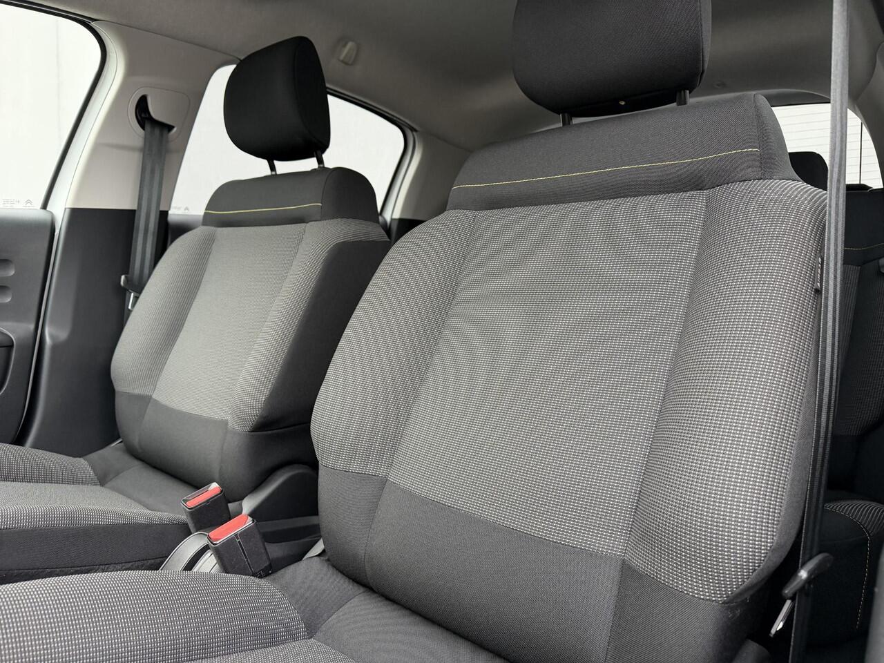 Citroen C3 ELLE 110PK Automaat / All Season Banden / Navigatie via Apple Carplay & Android Auto / Camera / Keyless / Cruise / Clima / DAB / Parkeersensor /