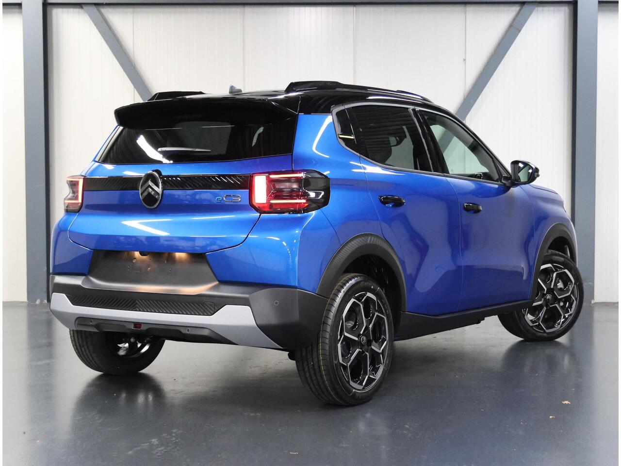 Citroen C3 Ë-C3 Max 113pk 44 kWh | Camera | AppleCarPlay/AndroidAuto | ClimateControl | Navigatie | CruiseControl | Comfort Stoelen |