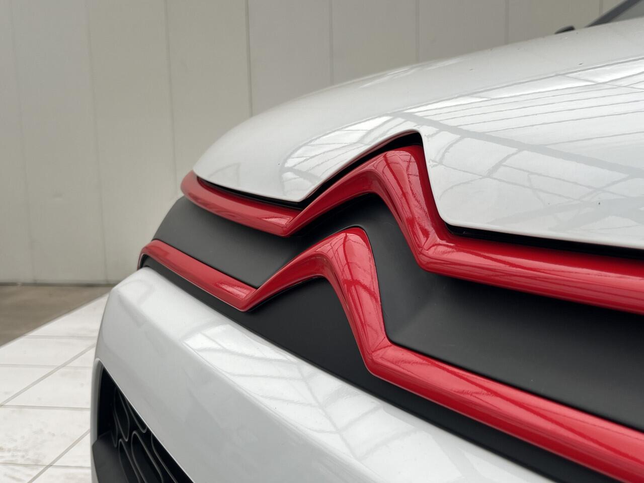 Citroen C3 PureTech 83 So Red | Parkeersensoren achter | Carplay/Android Auto | Navigatie |