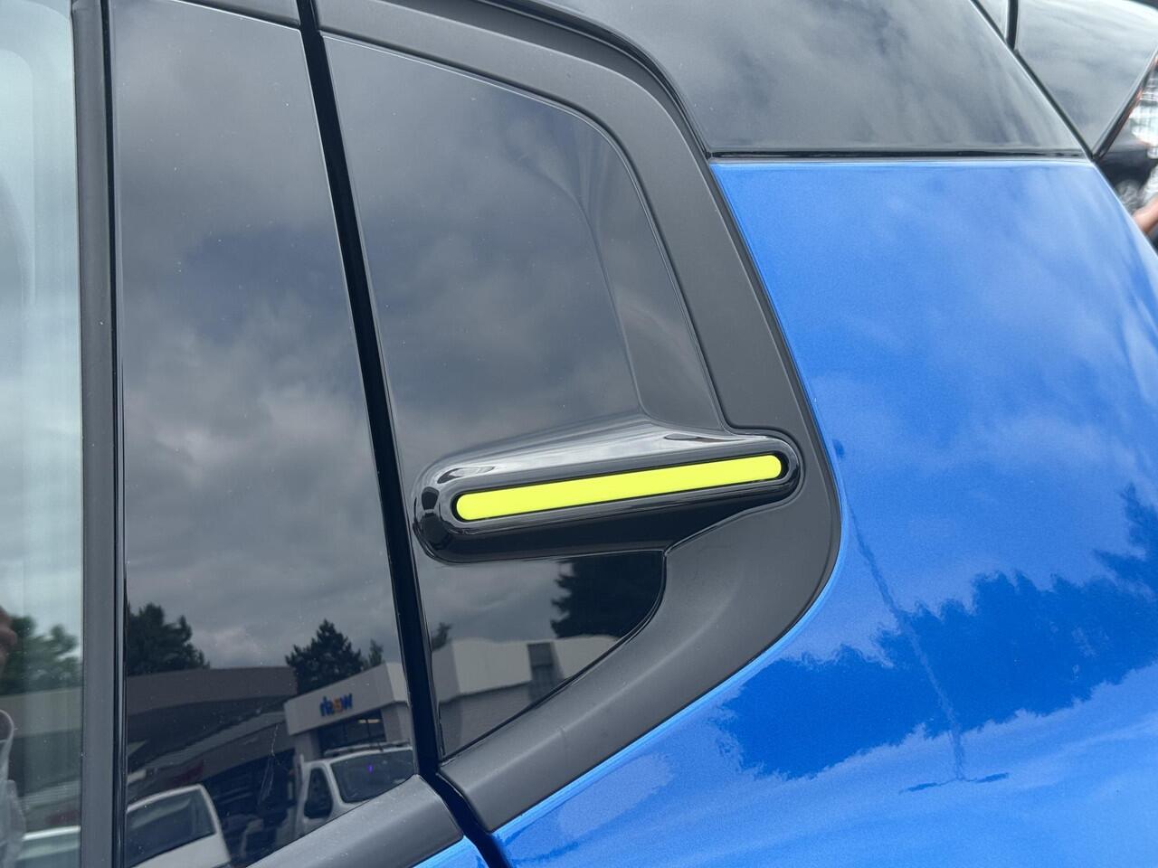 Citroen C3 Plus 1.2 Turbo 100pk | NIEUW | SNEL RIJDEN! | AIRCO | NAVI | APPLE CARPLAY / ANDROID AUTO | PDC | TWO-TONE |