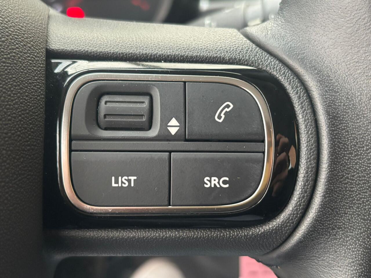 Citroen C3 PureTech 83 Shine | Navigatie | Carplay |