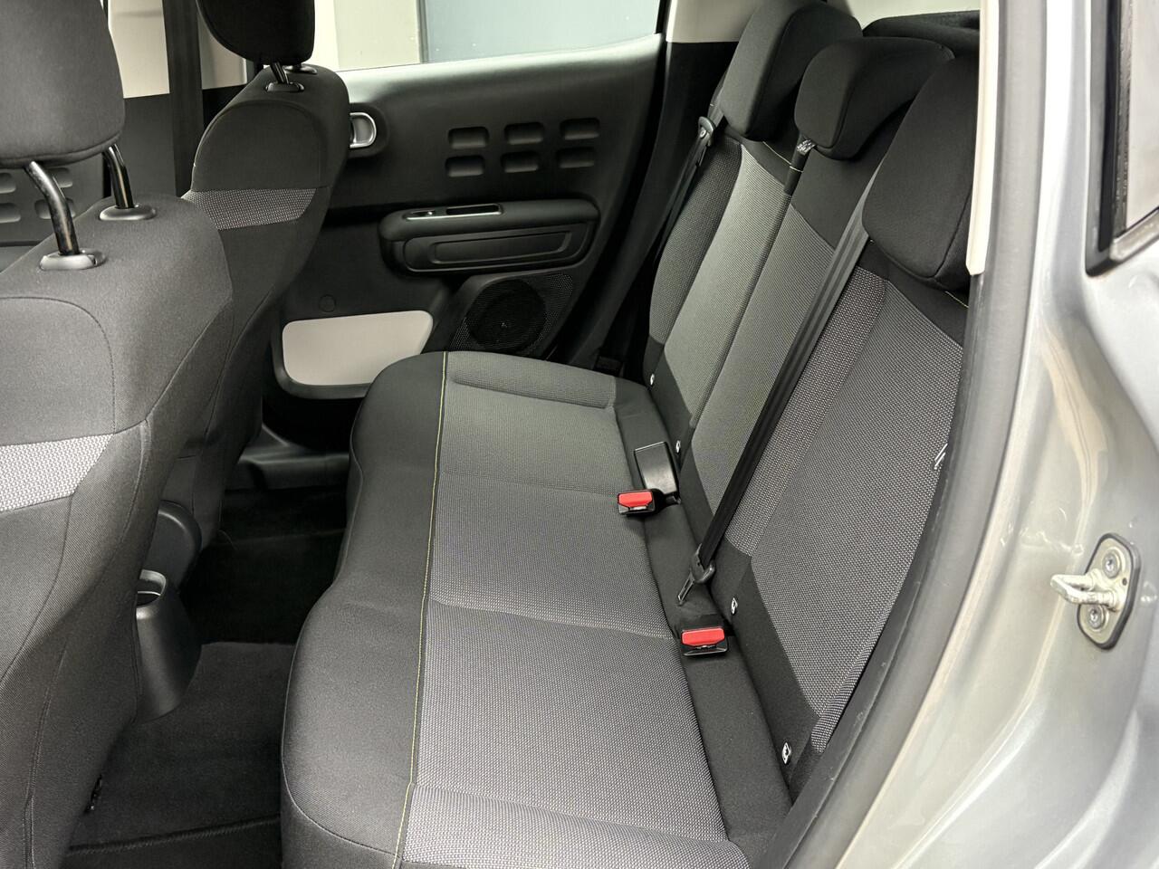 Citroen C3 1.2 PureTech S&S Shine Automaat | Navi | Camera | Carplay/Android | Cuise & Climate Control | All Season | Interesse? Bel of App naar: 06 30 51 05 90