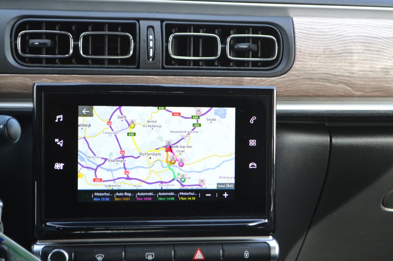 Citroen C3 1.2 PureTech Shine I NAVIGATIE I ACHTERUITRIJCAMERA I L.M. VELGEN I AMBIANCE WOOD I