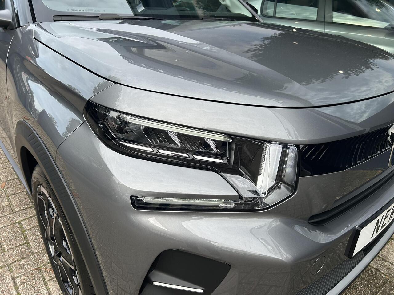 Citroen C3 1.2 Turbo 100pk Max | ¤ 3.000 VOORRAAD VOORDEEL | Nieuwe Auto | Navigatie | Parkeer Camera + Sensoren achterzijde | Lichtmetalen Velgen | Hoge zitpositie | LED Verlichting | Climate control | Cruise control | DAB+ Radio |