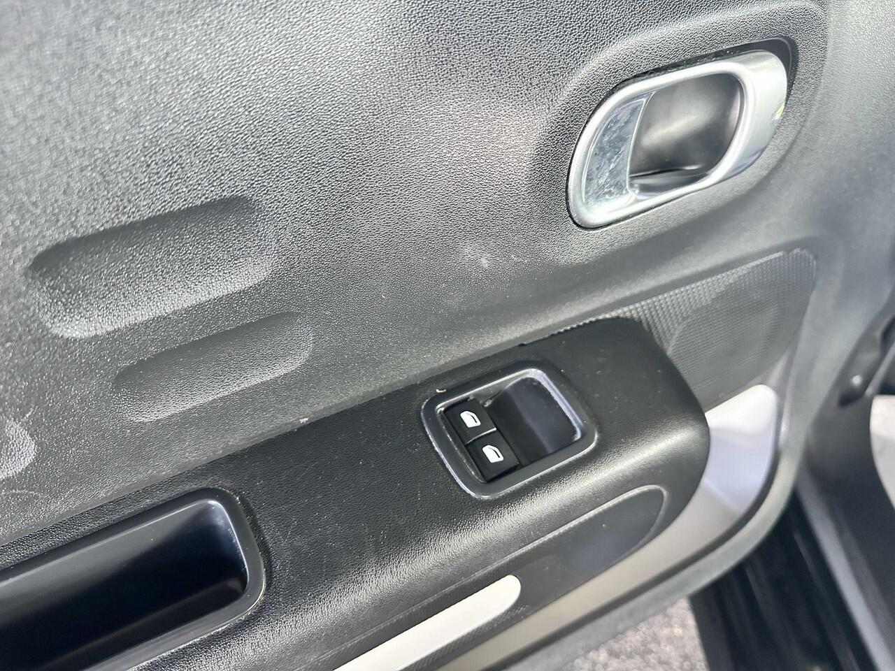 Citroen C3 1.2 PureTech Feel Cruise | Carplay | Clima | Navi | PDC | NAP.