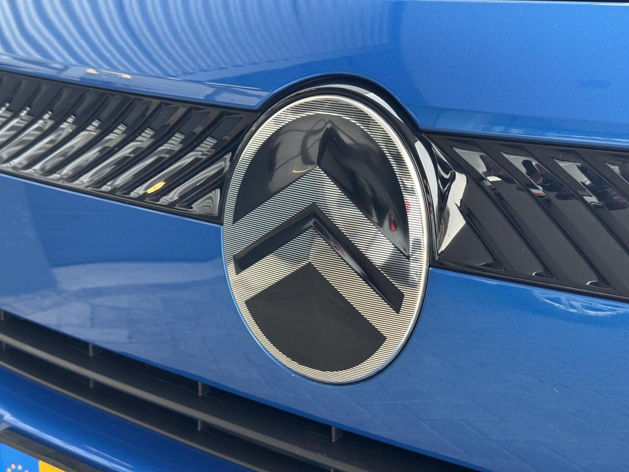 Citroen C3 Max 1.2 Hybrid 110pk e-DCS | CAMERA | NAVI | APPLE CARPLAY / ANDROID AUTO | CLIMA | DAB+ | TWO-TONE |