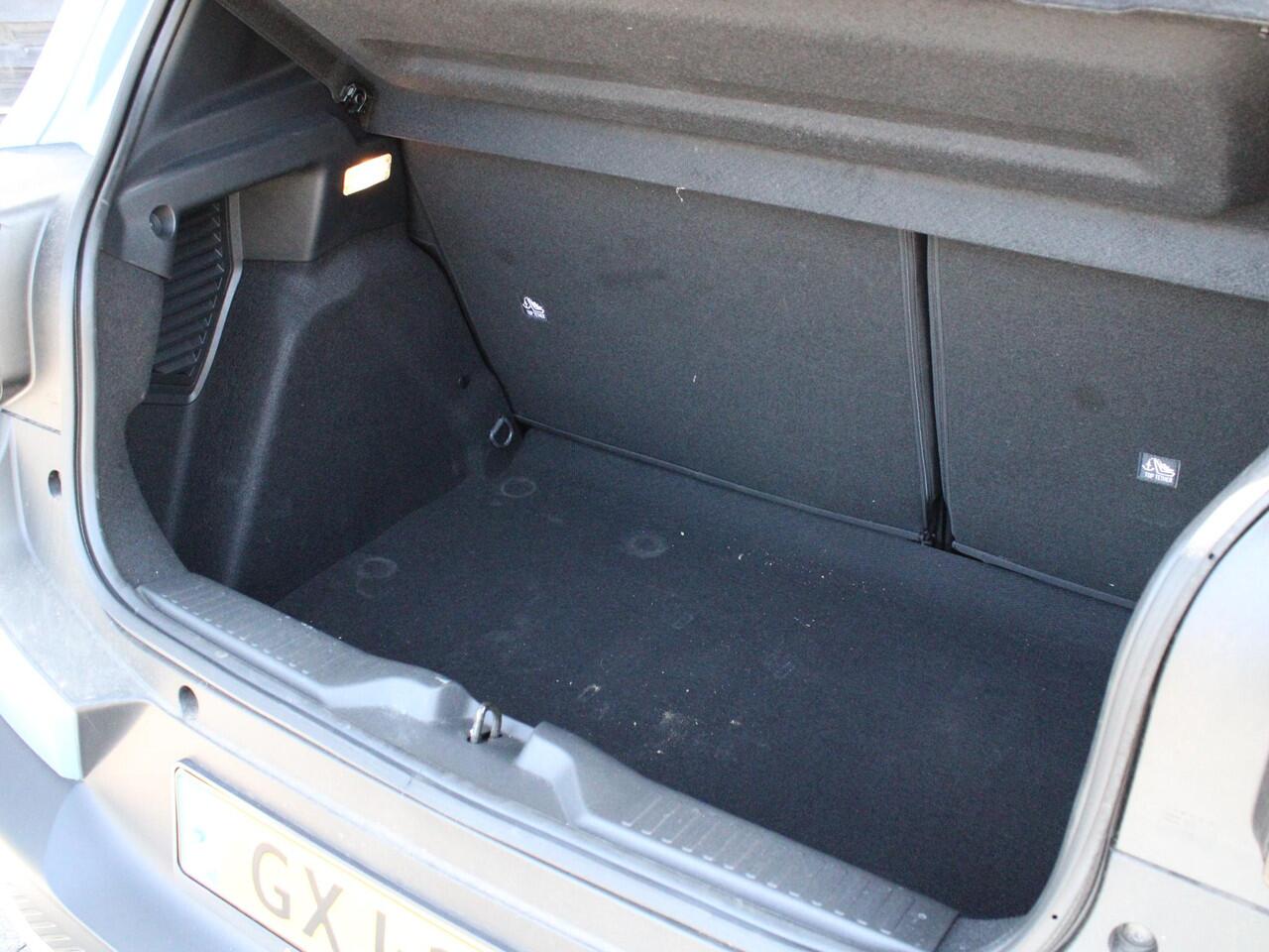 Citroen C3 Max 1.2 Turbo 100pk Navigatie, Achteruitrijcamera, Climate Control, Cruise Control, Apple Carplay, Android Auto