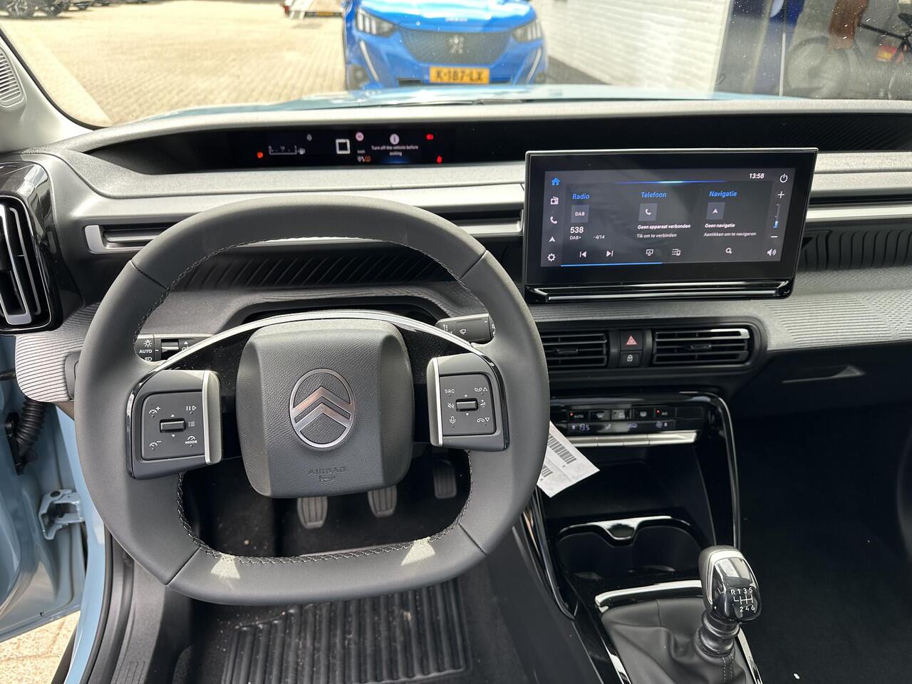 Citroen C3 1.2 Turbo 100 PK Max | ¤ 2.000 VOORRAAD VOORDEEL | Nieuwe Auto | Navigatie | Parkeer Camera + Sensoren achterzijde | Lichtmetalen Velgen| Hoge zitpositie | LED Verlichting | Contrastkleur Dak | Climate control | Cruise control | DAB+ Radio |