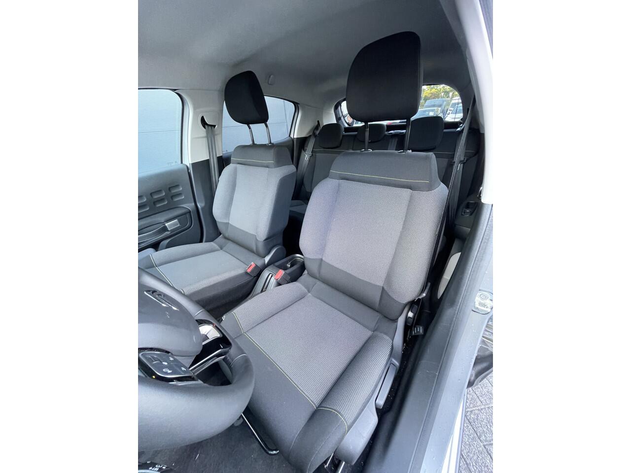 Citroen C3 110pk Max (Camera - Keyless Entry - LED - Automatische Airco - Apple Carplay - Navigatie - Parkeersensoren)