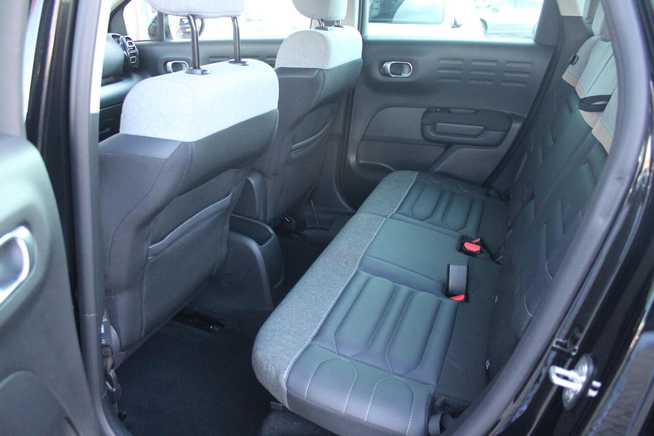 Citroen C3 Aircross 1.2 130PK AUTOMAAT MAX | HEAD UP DISPLAY | STOEL VERWARMING | LICHTMETALEN VELGEN 16" | KEYLESS ENTRY/START | PARKEERSENSOREN ACHTER | LED KOPLAMPEN | NAVIGATIE | APPLE CARPLAY/ANDROID AUTO | DAB+ RADIO | CLIMATE CONTROL | CRUISE CONTROL |