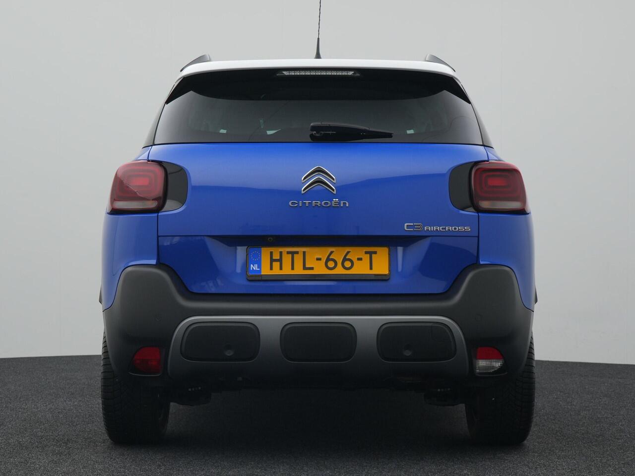 Citroen C3 Aircross 1.2 PureTech Shine Pack | Achteruitrijcamera | 17 inch lichtmetalen velgen | Donker getint glas achter | Keyless entry | UITVERKOOP!!!