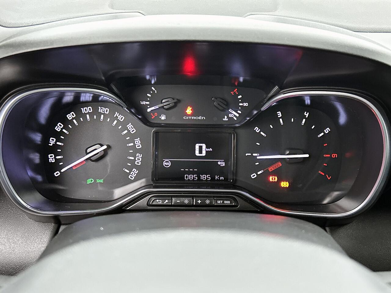 Citroen C3 Aircross 110 PK Business | Rijklaar | Navigatie | Parkeersensoren achter |