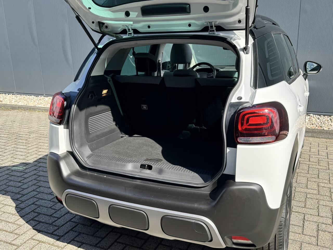 Citroen C3 Aircross 1.2 PureTech 110 Feel | Lederen bekleding | Panoramadak | Stoelverwarming | Navigatie