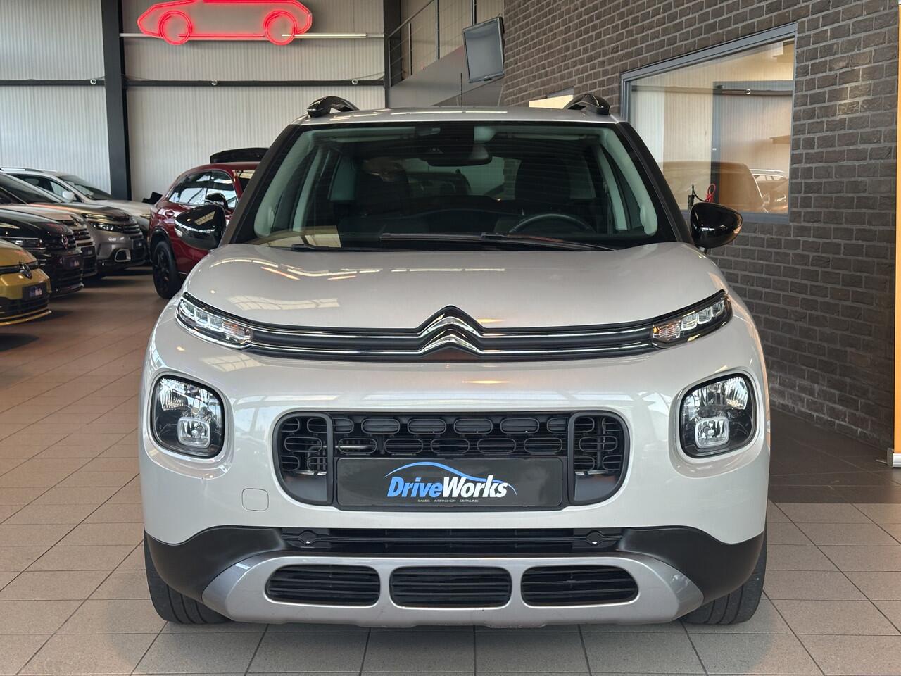 Citroen C3 Aircross 1.2 PureTech S&S Shine | Carplay | PDC | Interesse, Proefrit? Bel of app met: 06-24 28 28 42