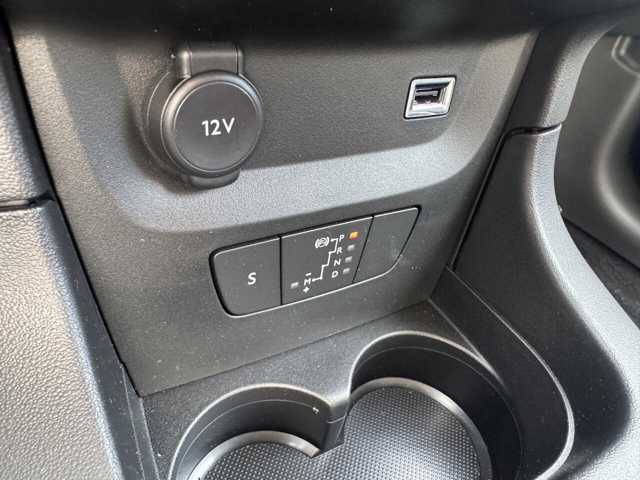 Citroen C3 110pk Max Automaat|Navigatie|1.478KM! Nieuwprijs ¤30.793,-