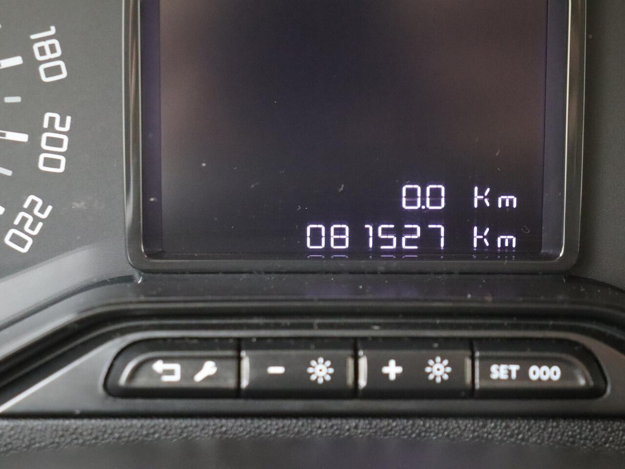 Citroen C3 1.2 PureTech C-Series | Navigatie by App | Climate Control |