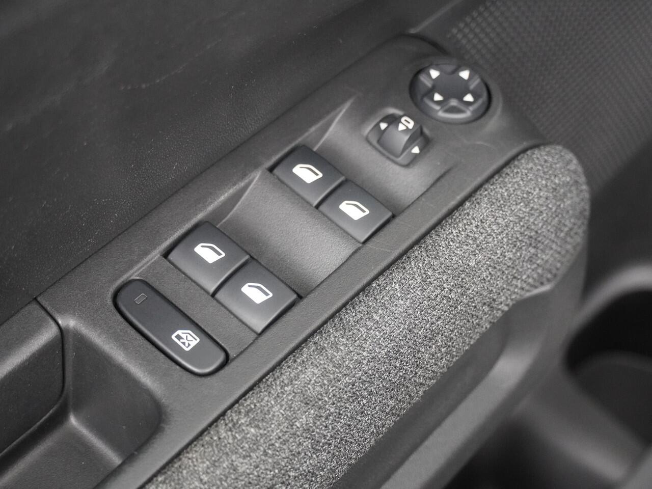 Citroen C3 Aircross 1.2 PureTech C-Series Navi/Trekhaak /Cruise