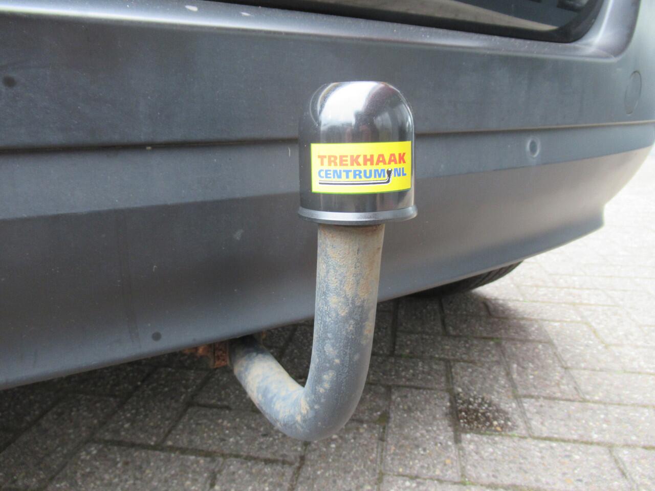 Citroen C3 1.2 PureTech S&S Shine| 110-PK| Lm-Velgen| | Clima-Airco | Parkeercamera | Trekhaak | Inc. BOVAG-Garantie