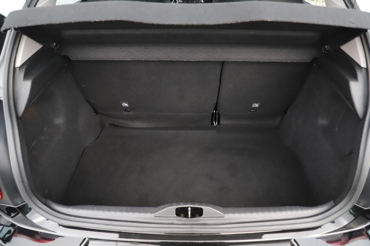 Citroen C3 1.2 PureTech Feel Navigatie Carplay Android Climate Cruise Control Rijstrooksensor Parkeersensor All-season banden!