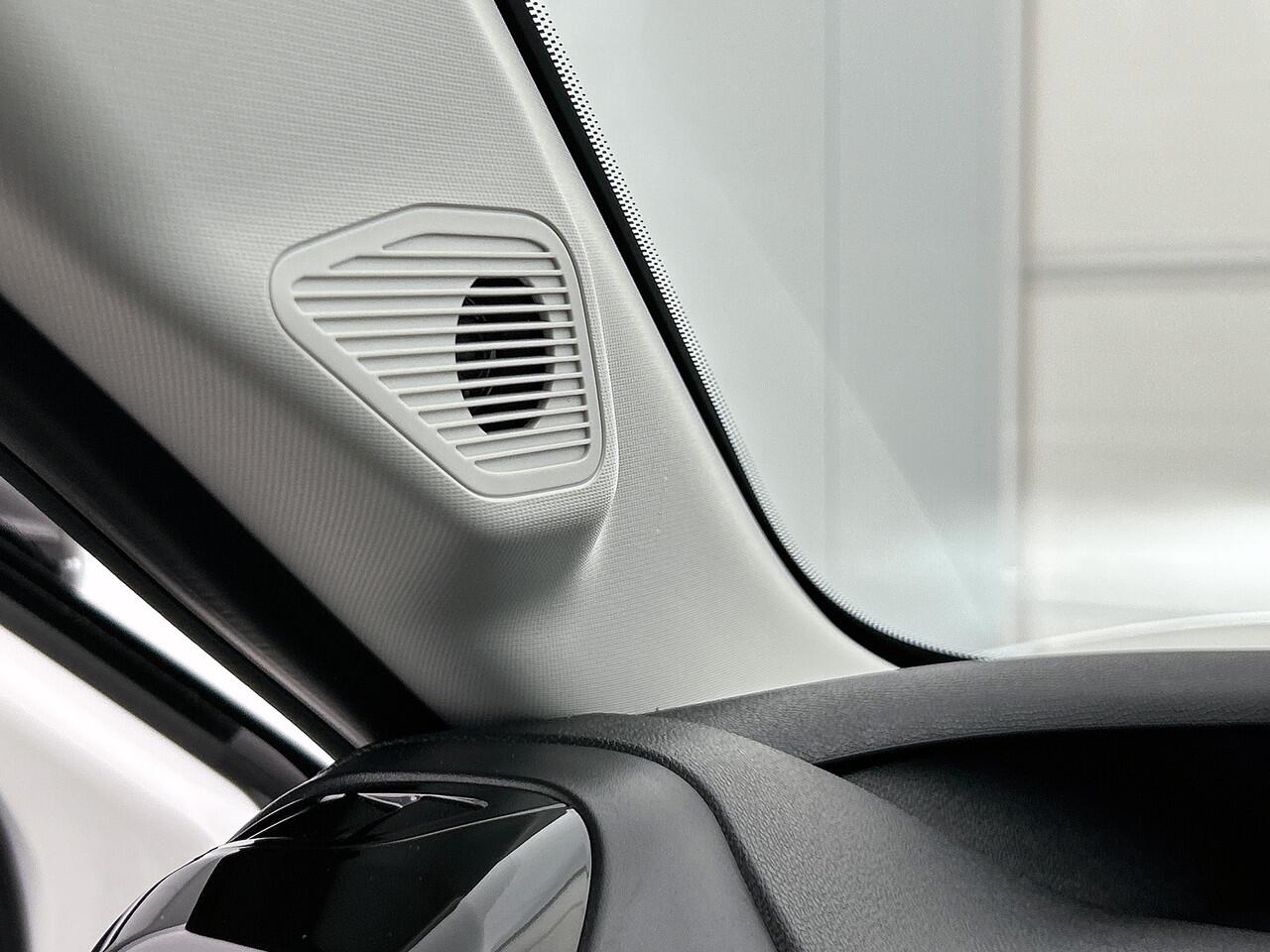 Citroen C3 Turbo 100pk Max | Rijklaar | Achteruitrijcamera | Comfort Seats | 17" LMV |