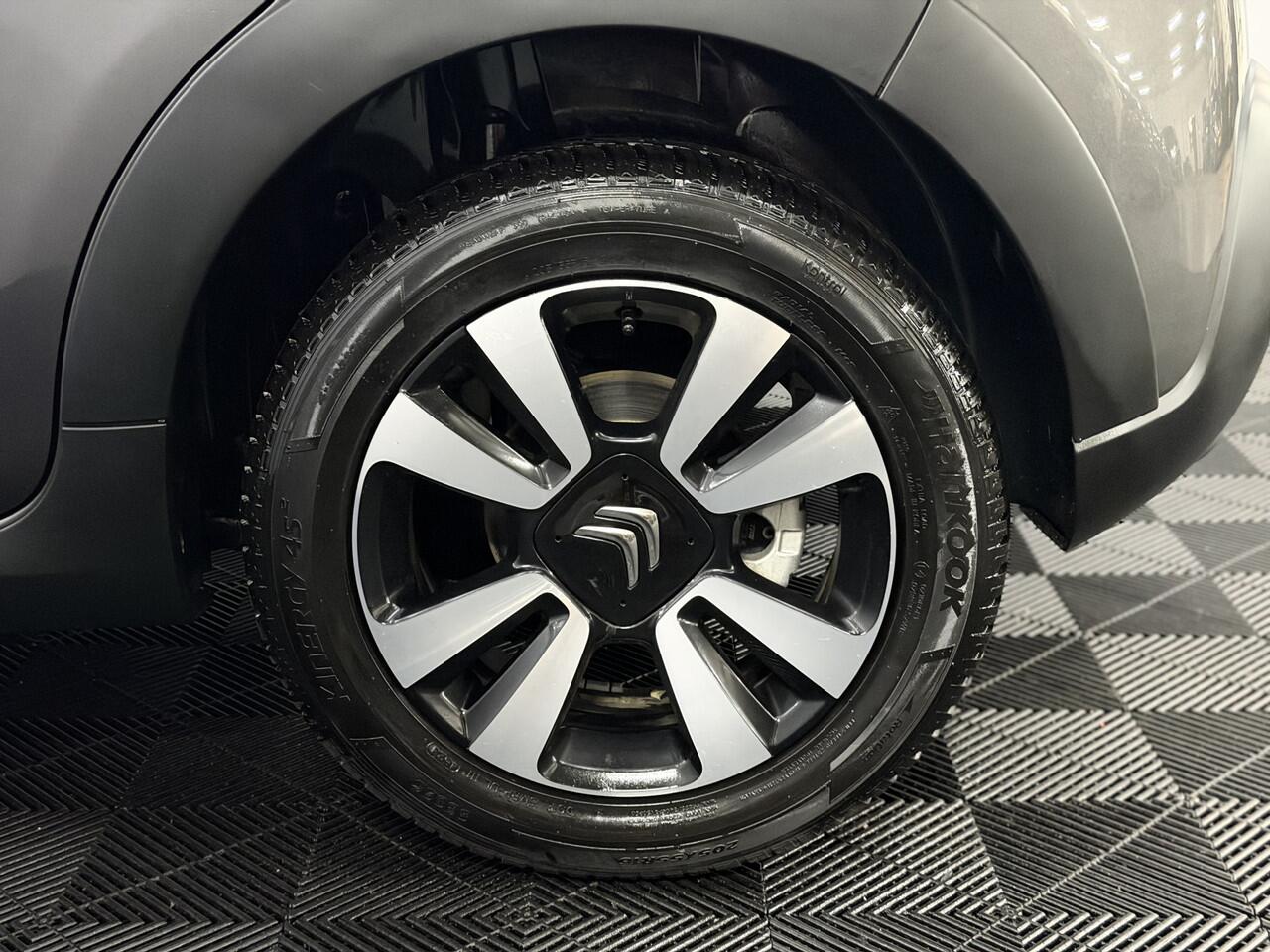 Citroen C3 1.2 PureTech Feel Edition Camera, Navi, Keyless start, Cruise control, Clima, Lichtmetalen velgen