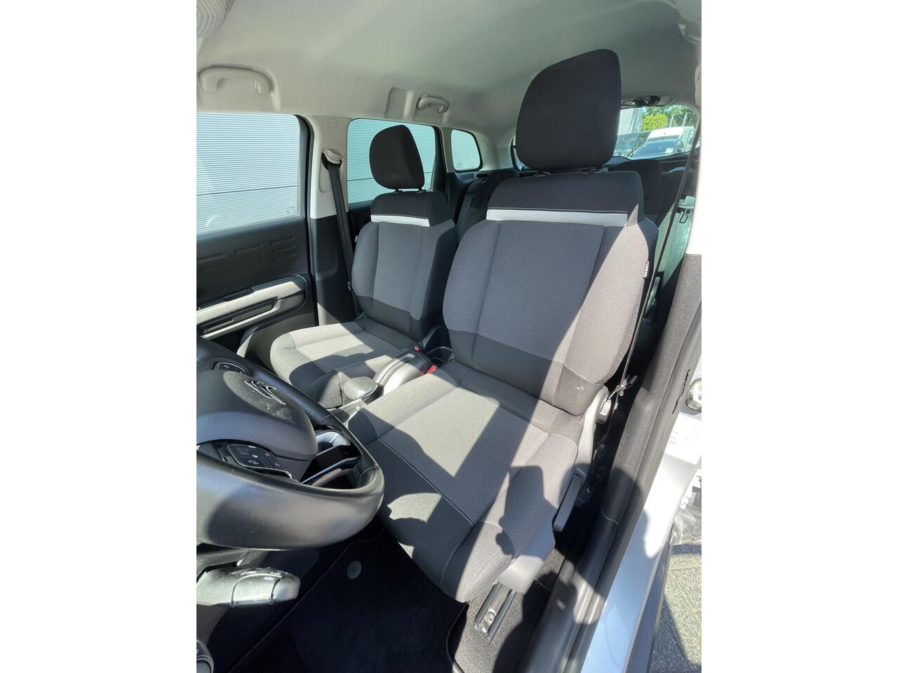 Citroen C3 Aircross 110pk Shine (Camera - Parkeersensoren V+A - Navigatie - Dodehoek detectie - Apple Carplay - Automatische Airco)