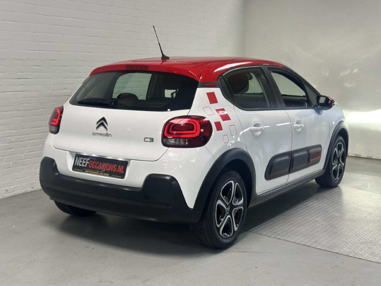 Citroen C3 1.2 PureTech Business AIRCO / CRUISE / ELK.PAKKET / NAVI Nieuwe model