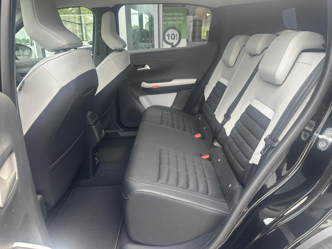 Citroen C3 Ë-C3 Aircross Max 113pk Comfort Range 44 kWh | Comfort Stoelen | Apple Carplay/Android Auto | Parkeercamera/-sensoren | Full LED | DAB | Cruise Control | Climate Control | Draadloze telefoonlader |