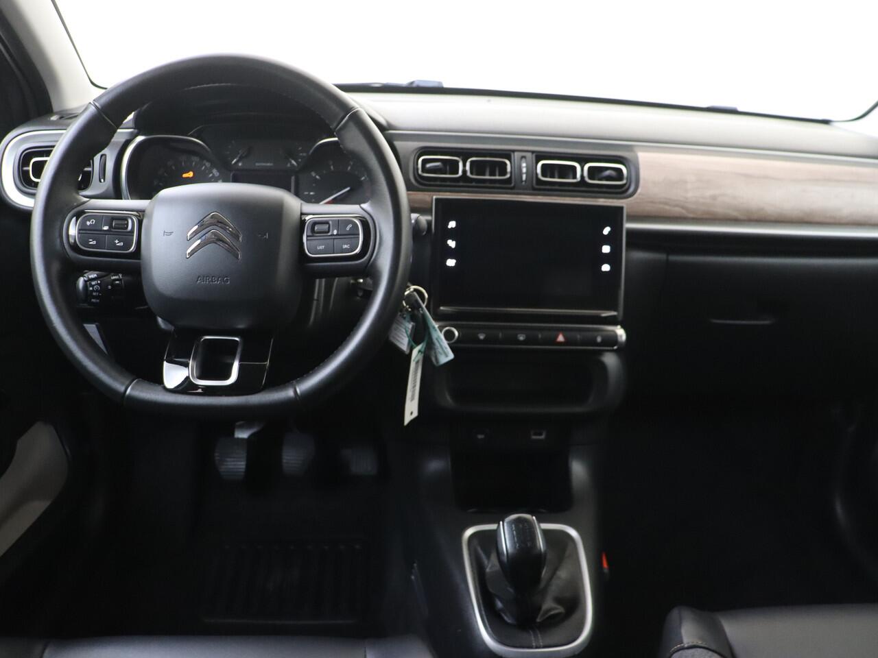 Citroen C3 1.2 PureTech Shine I NAVIGATIE I ACHTERUITRIJCAMERA I L.M. VELGEN I AMBIANCE WOOD I