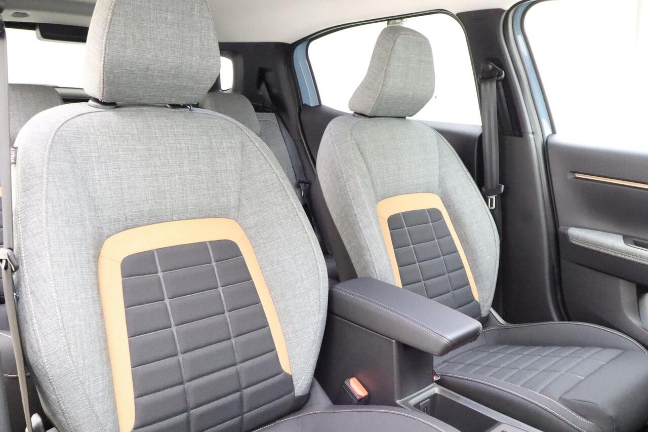 Citroen C3 Ë-C3 Aircross Plus 113pk 44 kWh 100% Elektrisch | Camera | Airco | Cruise Control | Bluetooth | Two Tone Perla Nera Black | Nieuw uit voorraad leverbaar | Voorraad