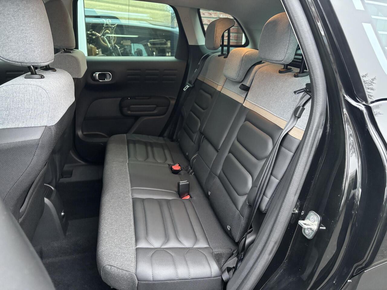 Citroen C3 Aircross Shine Pack 1.2 Turbo 110pk | NAVI | CAMERA | STOELVERW. | KEYLESS ENTRY | HEAD-UP DISPLAY | ALL SEASON BANDEN | DAB+ | LEDER |