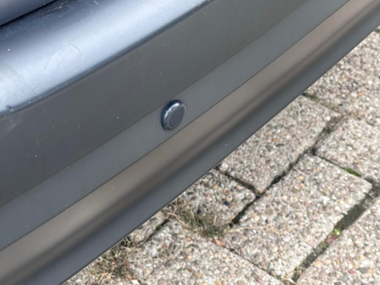 Citroen C3 1.2 PureTech Feel '' Infotainmentsystem - PDC - CC - USB ''