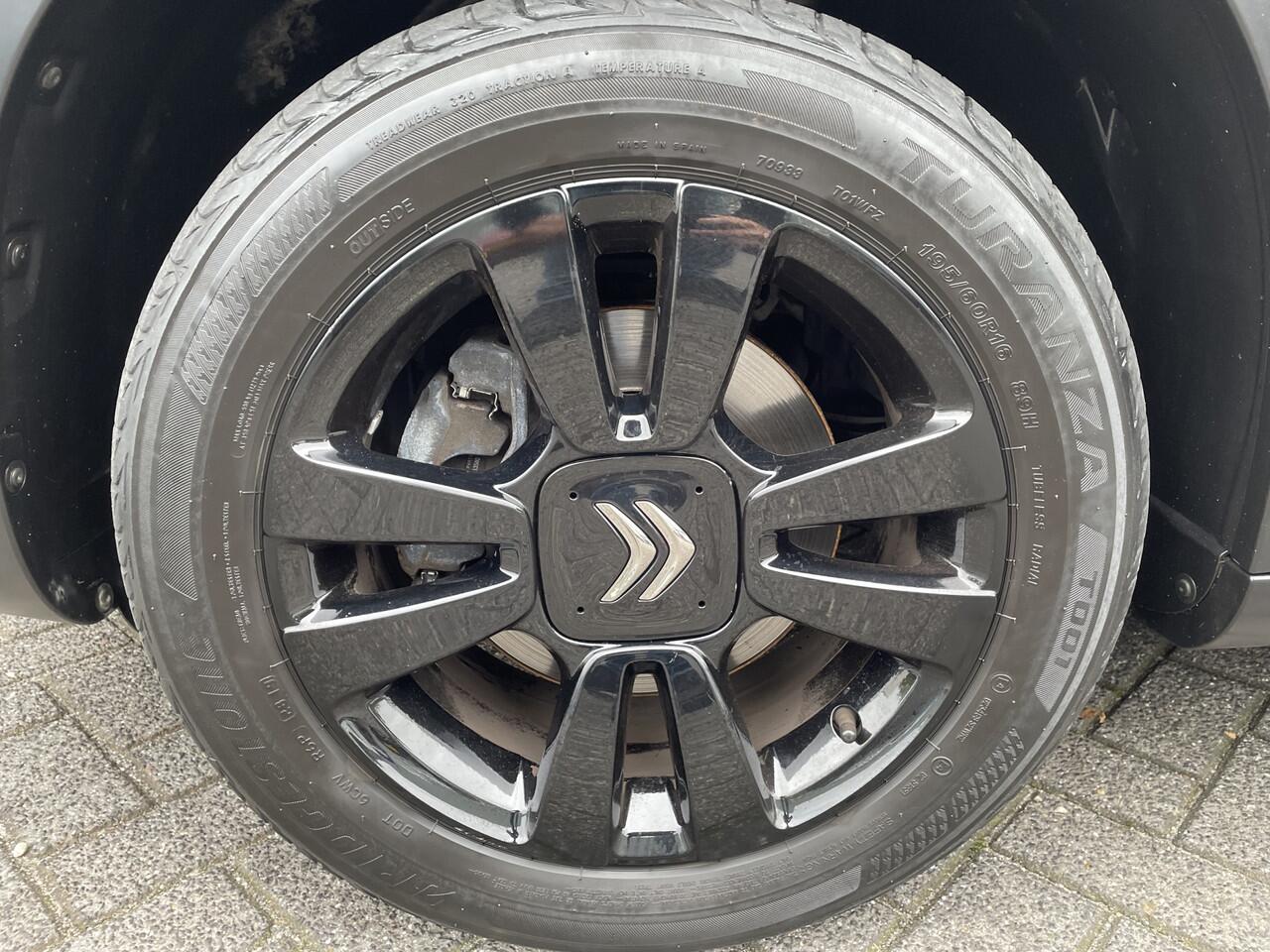 Citroen C3 Aircross 110pk Origins (Camera - Parkeersensoren V+A - Navigatie - Automatische Airco - Apple Carplay - Origins pakket)