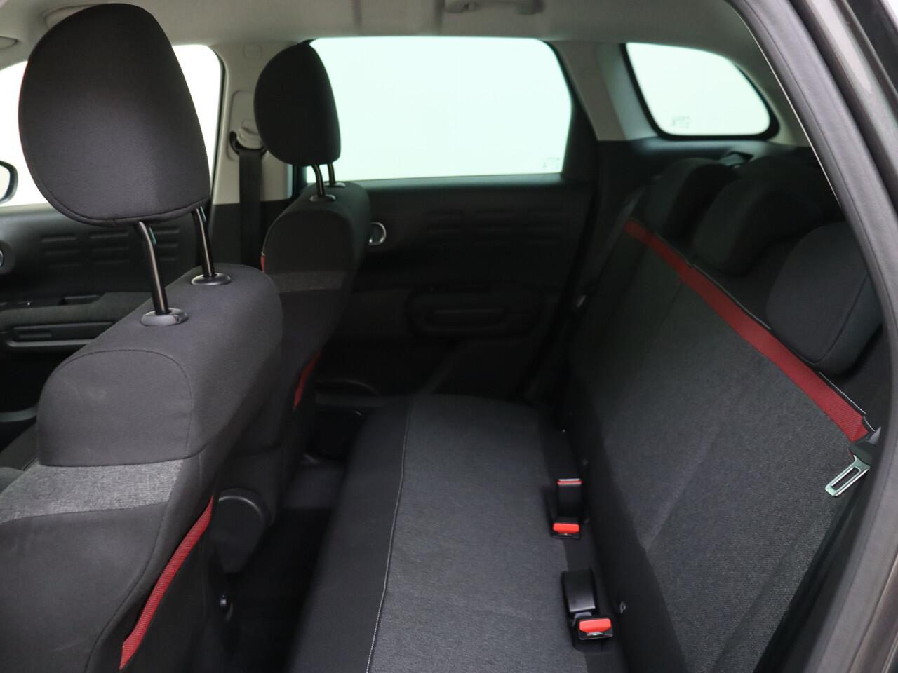 Citroen C3 Aircross 1.2 PureTech C-Series | Donker getint glas achter | Cruise control | Lederen stuur |