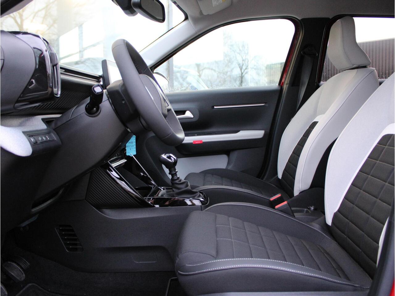 Citroen C3 1.2 Turbo 100pk Max | Navi / Camera / Climate