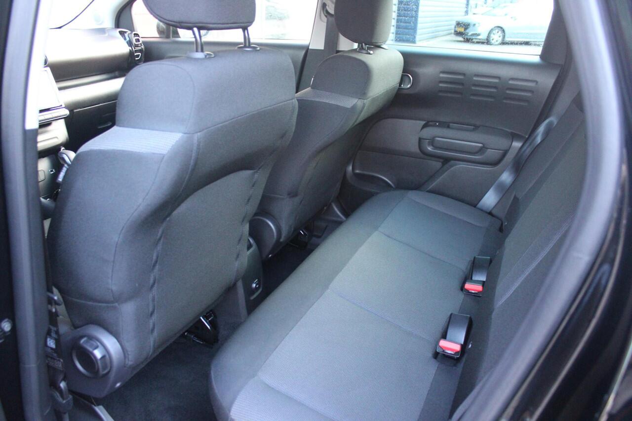 Citroen C3 Aircross 1.2 130PK AUTOMAAT MAX | NAVIGATIE | APPLE CARPLAY/ANDROID AUTO | ACHTERUITRIJ CAMERA | LICHTMETALEN VELGEN 17" | CRUISE CONTROL | KEYLESS ENTRY/START | REGEN/LICHT SENSOR | DAB+ RADIO |