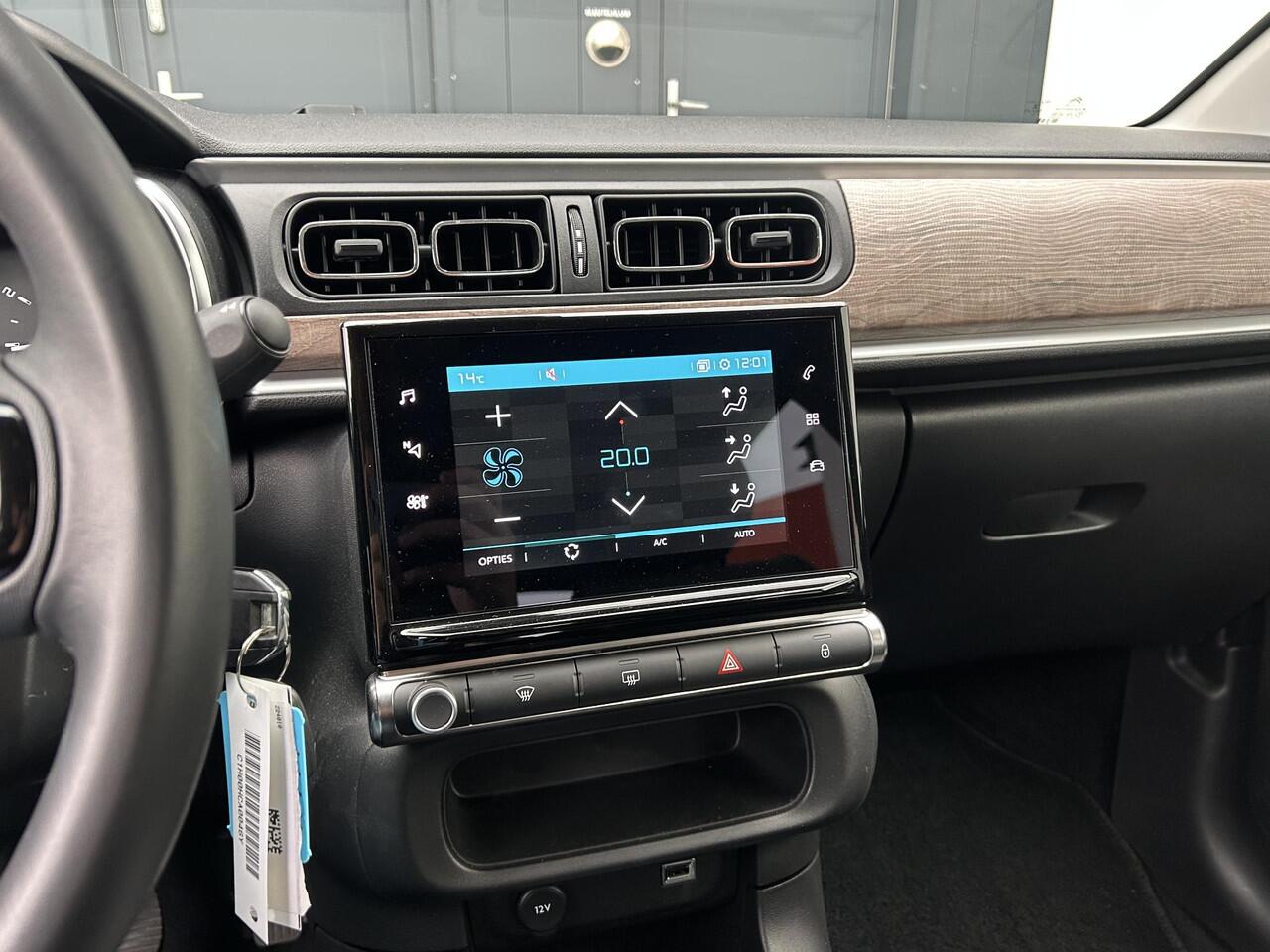 Citroen C3 1.2 PT 83 Shine | Comfort seats | Parkeercamera | Navi | Apple Carplay | Prijs is rijklaar