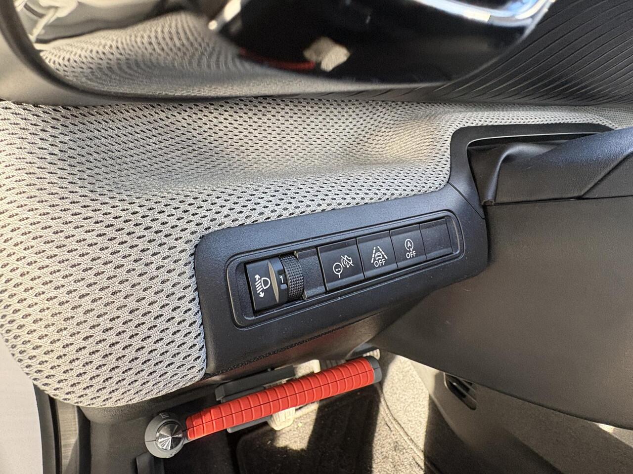 Citroen C3 1.2 Turbo 100pk Plus | Comfort Seats | Apple Carplay/Android Auto | Parkeersensoren | PHC Vering | Airconditioning