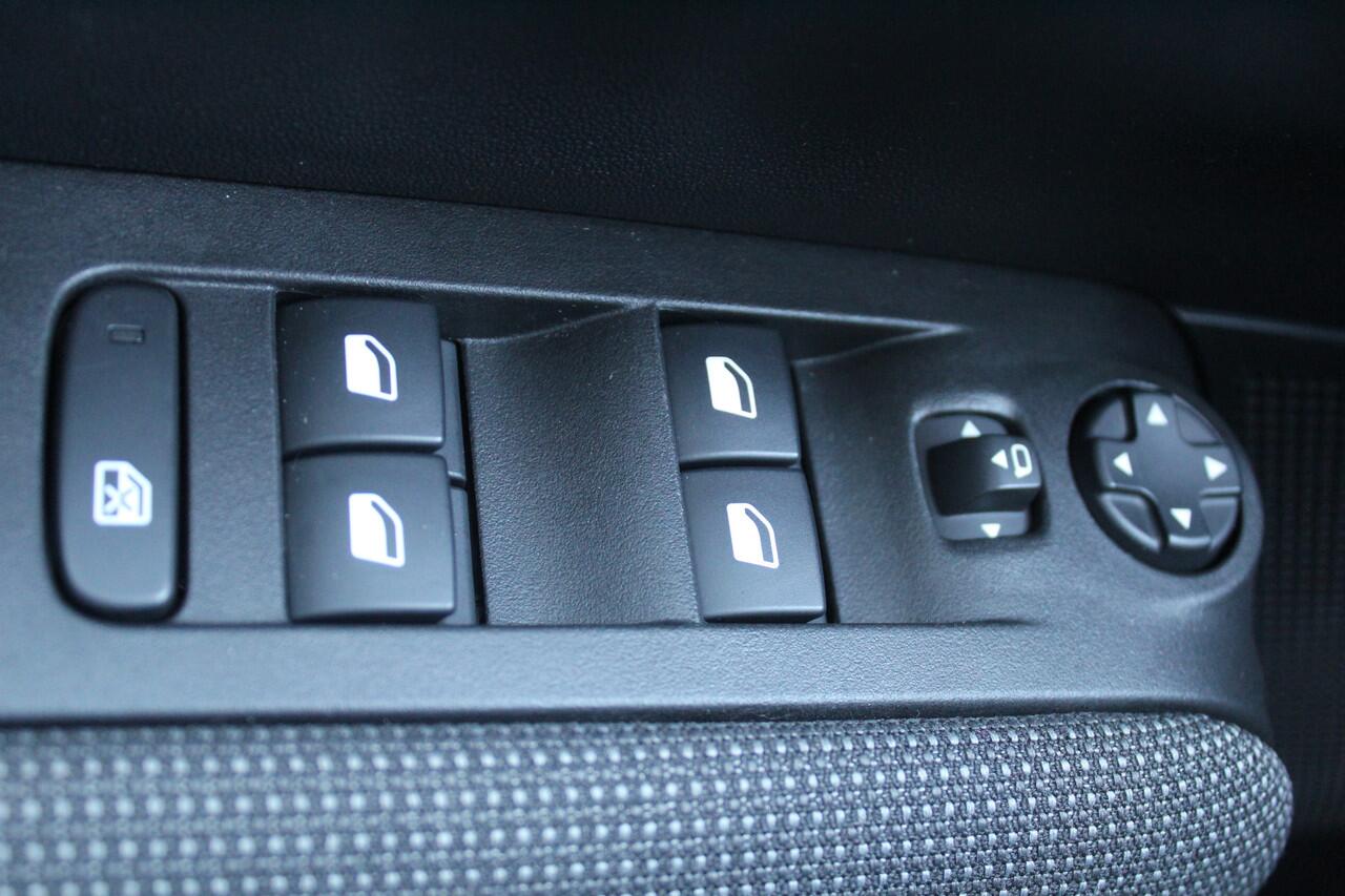 Citroen C3 Aircross 1.2 PureTech C-Series Airco l Cruise control l Navigatie l AppleCarPlay/AndroidAuto