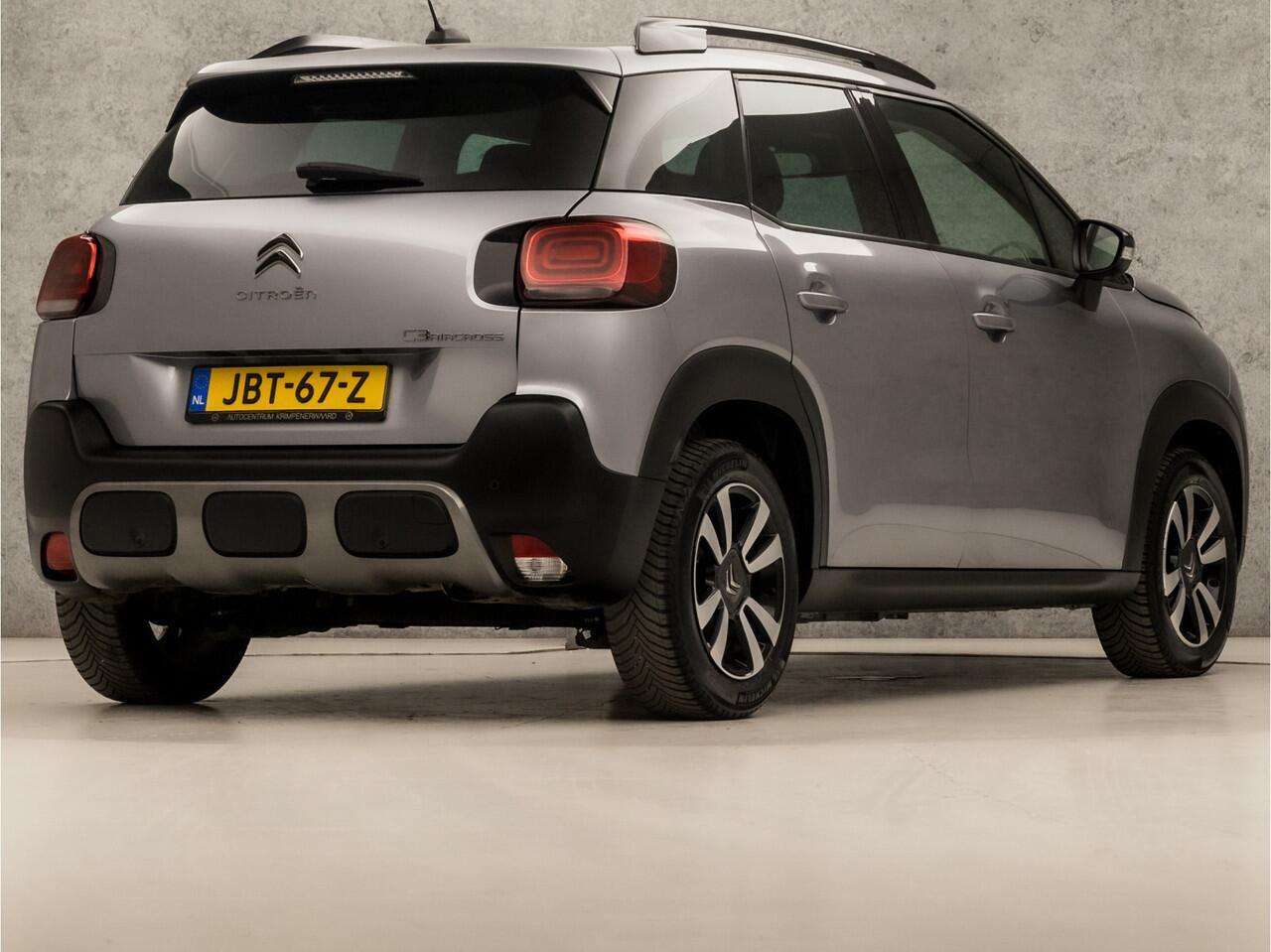 Citroen C3 Aircross 1.2 PureTech Shine Automaat (APPLE CARPLAY, GROOT NAVI, GETINT GLAS, SPORTSTOELEN, CRUISE, PARKEERSENSOREN, LANE ASSIST, NIEUWSTAAT)