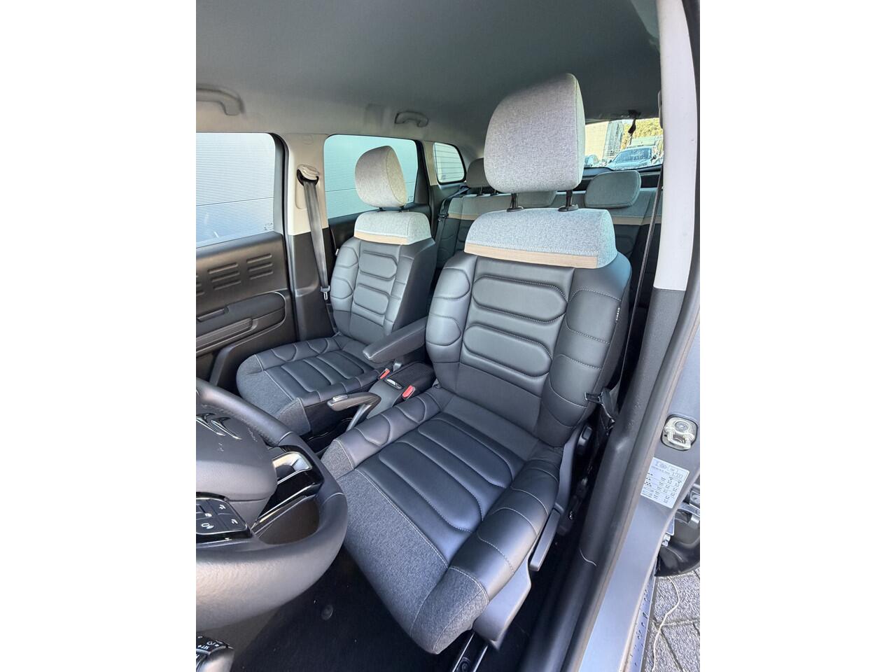 Citroen C3 Aircross 110pk Feel (Leder - Automatische Airco - Navigatie - LED - Apple Carplay - Lichtmetalen velgen incl 4S)