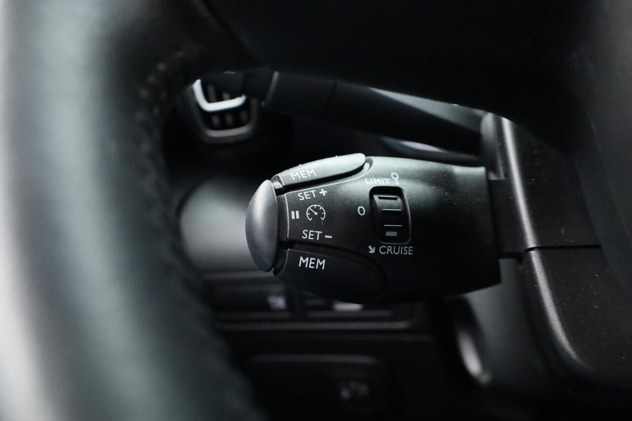 Citroen C3 Aircross 1.2 PureTech Shine Pack Business | Aut. | Pano | Apple CarPlay | Stoelverw. | Camera | Navi | 17''