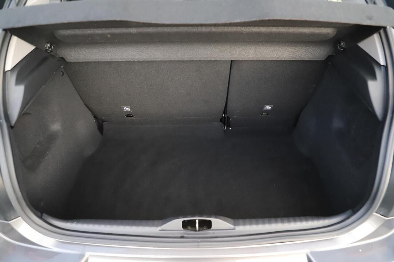 Citroen C3 1.2 PureTech Feel Navigatie Carplay Android Climate Cruise Control Rijstrooksensor Parkeersensor All-season banden!