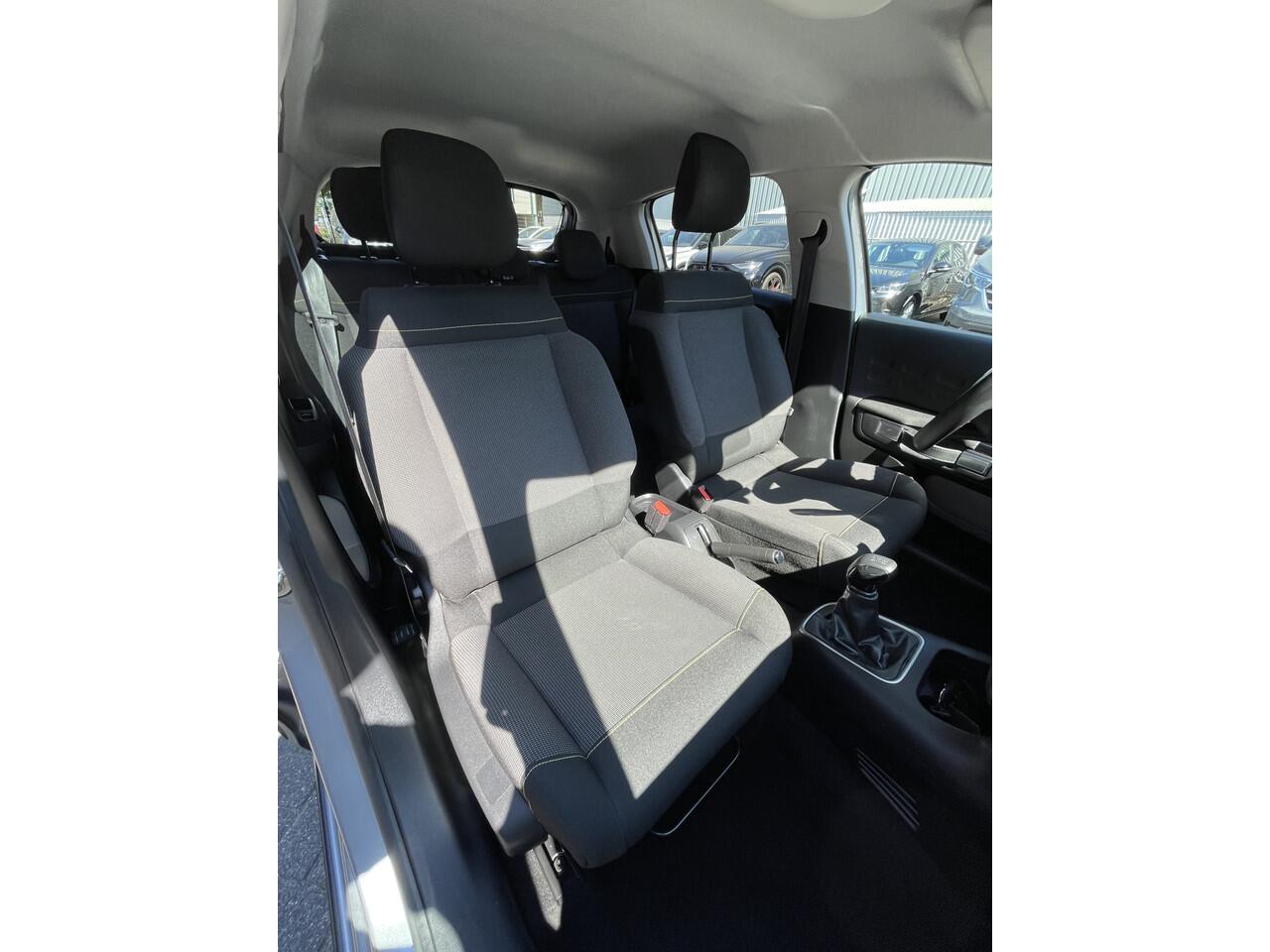 Citroen C3 82pk Max (Camera - Keyless Entry - Navigatie - Apple Carplay - Automatische Airco - LED - Parkeersensoren)