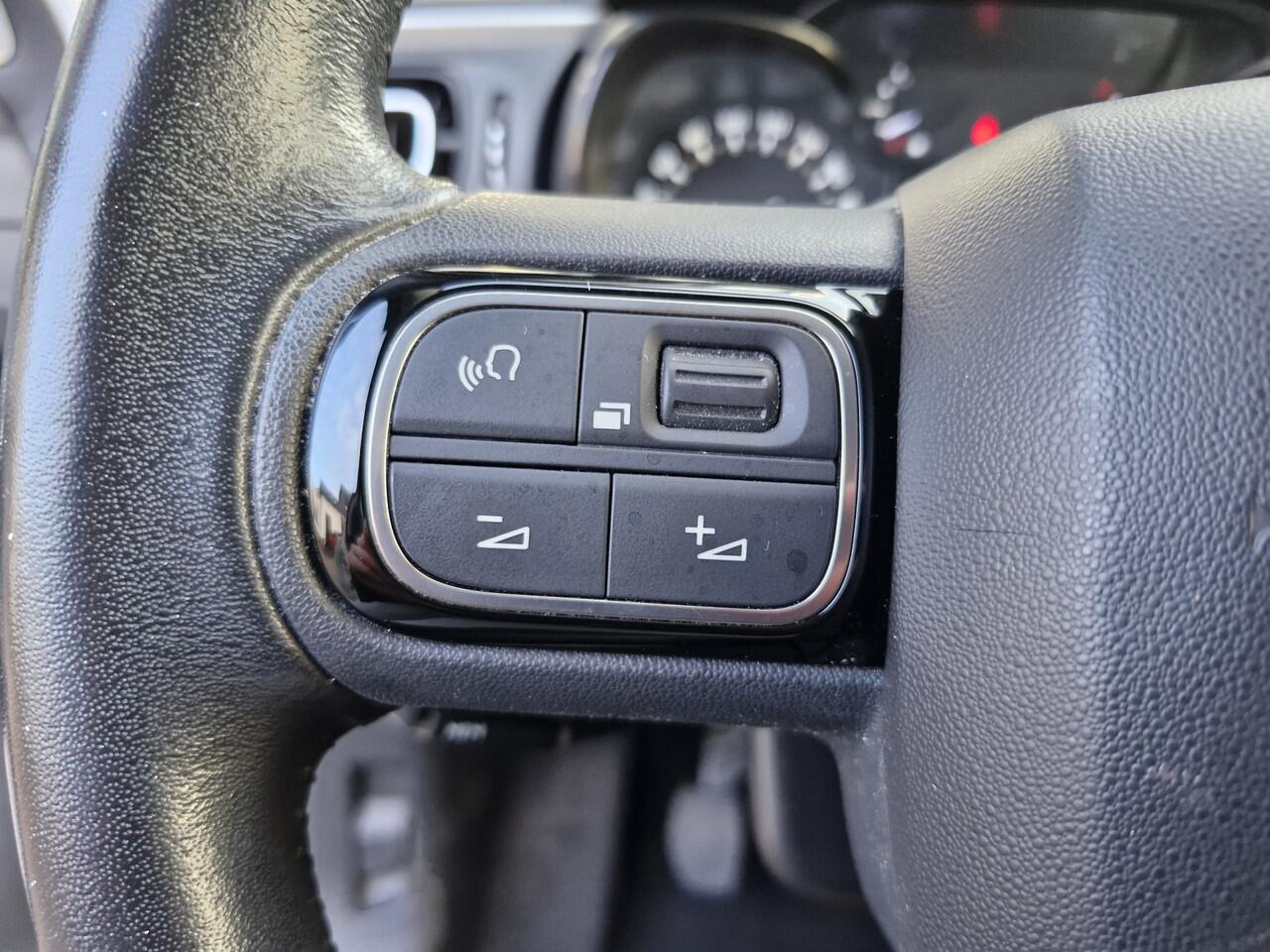 Citroen C3 Shine 1.2 | Trekhaak | Navi |